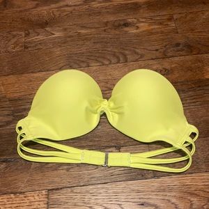 Yellow strapless bikini